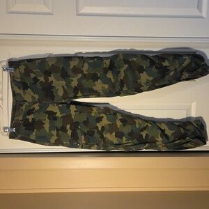 INC Camo Cargo Pants Sz 4
